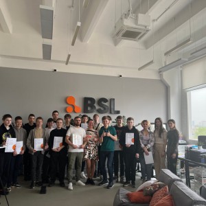 Наши резиденты проходят стажировку в IT-компании BSL - Школа программирования для детей, компьютерные курсы для школьников, начинающих и подростков - KIBERone г. Лесной
