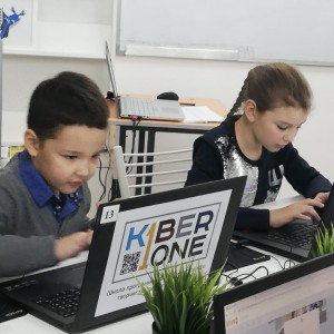KiberOne объявляет набор юных программистов в Усть-Каменогорске - Школа программирования для детей, компьютерные курсы для школьников, начинающих и подростков - KIBERone г. Лесной